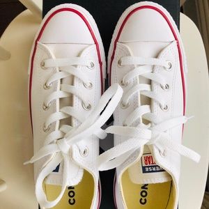 Converse Chuck Taylor leather white with box sz 6